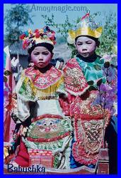 Children propped up on poles from morning to night, in annual Zougushi festival in West Fujian